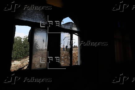 Israeli settlers vandalize Al-Hajja Hamida Mosque in Der Estya village