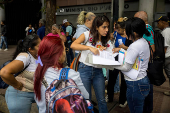Familiares piden acelerar revisión de expedientes de detenidos poselectorales en Venezuela