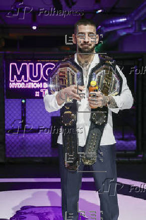 El campeón del mundo del peso ligero de artes marciales mixtas, el español Ilia Topuria, comparece este viernes en una rueda de prensa, en Madrid