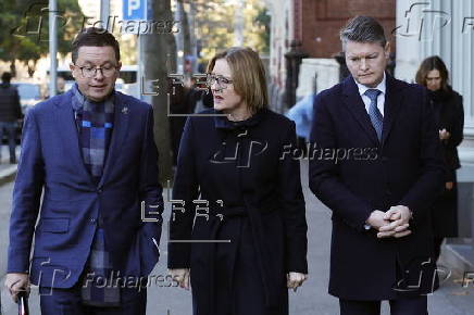 Victorian Premier Jacinta Allan visits East Melbourne Hebrew Congregation after attack