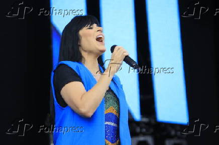 Cantora Fernanda Brum participou do evento Marcha para Jesus.