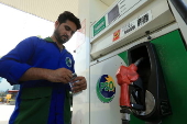 Petrol prices rise in Pakistan