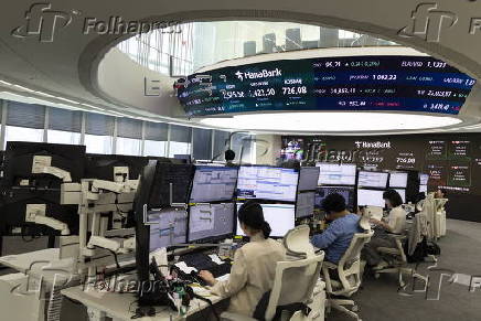South Korea Composite Stock Price Index (KOSPI) rises