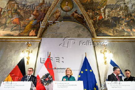 Israeli Foreign Minister Gideon Sa'ar and German Foreign Minister Johann Wadephul visit Vienna