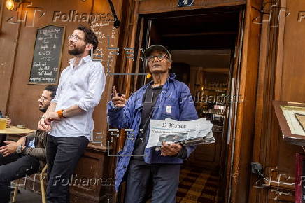 The last Newspaper Hawker in Paris to receive Order of Merit from President Macron