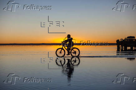 Atardecer en el salar de Uyuni