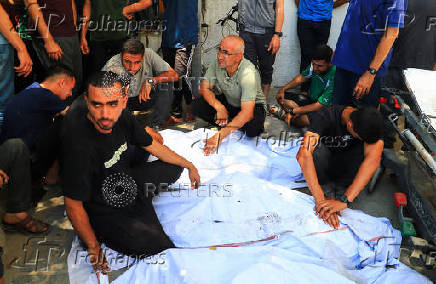 Wounded Palestinians receive treatment in Gaza City