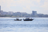 Fiscalização de embarcações no Rio de Janeiro.