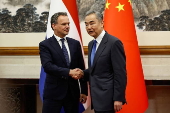 Dutch Foreign Minister Caspar Veldkamp visits China