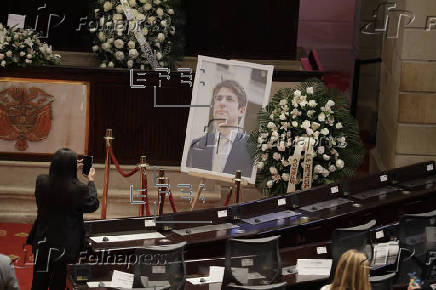 Uribe Turbay es velado en el mismo salón del Capitolio donde se homenajeó a sus abuelos