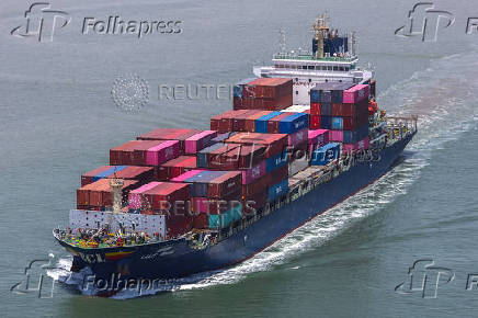 FILE PHOTO: Vietnam steps up talks with US to reduce hefty tariff