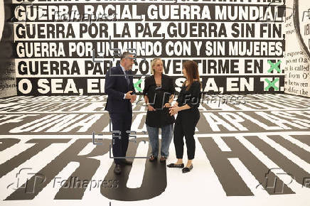 El Museo Guggenheim Bilbao presenta la exposición 'Barbara Kruger: Another day. Another night'