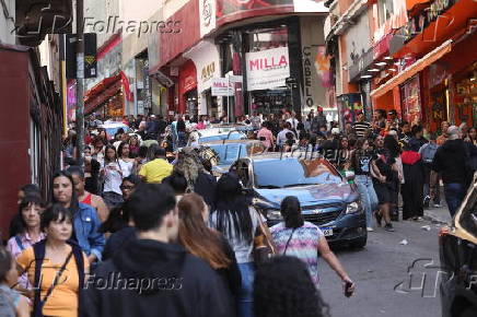 Movimentação na 25 Março após ameaça dos EUA de taxar o Pix