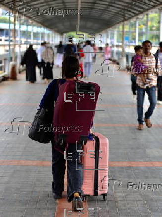 KSRTC employees launch indefinite strike in Bangalore over wage dispute
