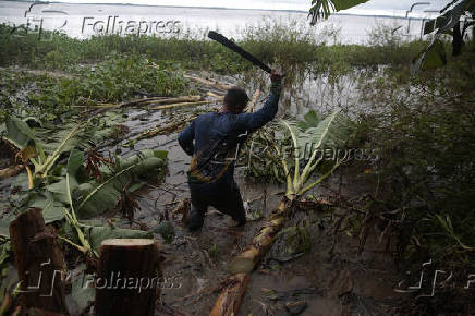 AMAZONAS, CHEIA DO RIO SOLIMOES