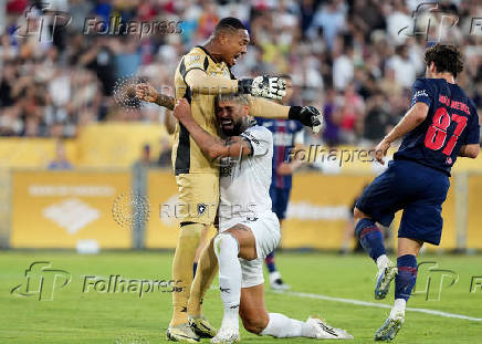 FIFA Club World Cup - Group B - Paris St Germain v Botafogo