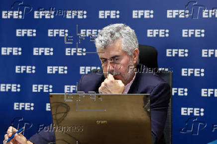 Presidente de EFE dice que los medios deben incorporar la IA 
