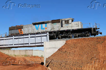 Locomotiva da VLI (Valor da Logística Integrada), em Uberaba (MG)