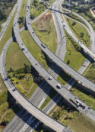 Rodovia dos bandeirantes, no cruzamento com a Anhanguera