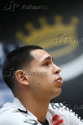 Gustavo Caballero é apresentado como novo reforço do Santos