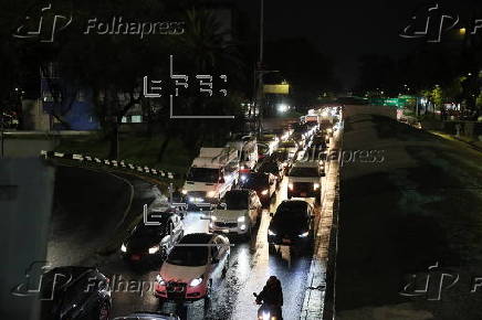 Lluvias intensas en Ciudad de México causan inundaciones y afectan operación en aeropuerto