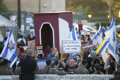 PROTESTAS EXIGIENDO EL FIN DE LA GUERRA