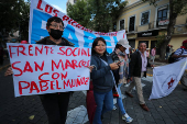 Simpatizantes muestran apoyo al alcalde de Quito, Pabel Muñoz