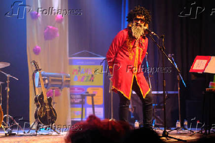 MALUKOS BELEZA ENCANTA COM SHOW INCLUSIVO NO TEATRO DA AMRIGS