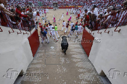 Los peligrosos Cebada Gago protagonizan el segundo encierro de los Sanfermines