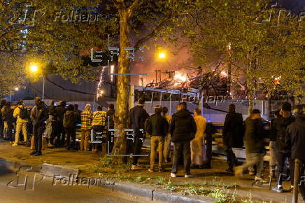 Waste collection plant on fire in the north of Paris