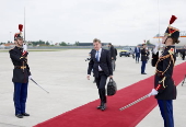 New German Chancellor Merz visits Paris