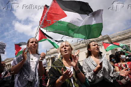 Demonstrators rally for Palestine Action amid UK ban threat