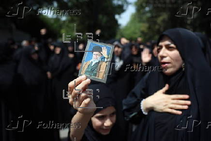 Supporting rally for Iranian supreme leader on Tasua day in Tehran