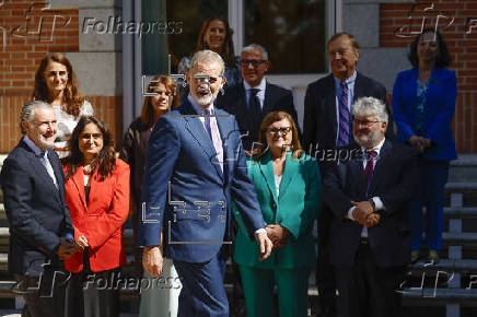 El rey recibe en audiencia a una representación del Patronato de la Fundación Centro Nacional del Vidrio