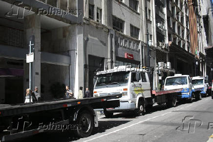 Guinchos fazem protesto no Centro de SP