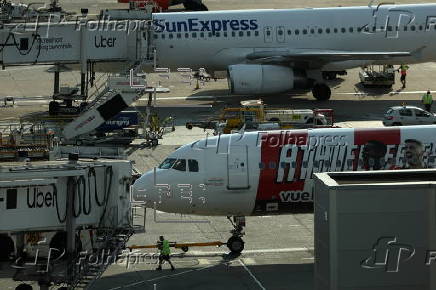 UK flights disrupted due to 'technical glitch'