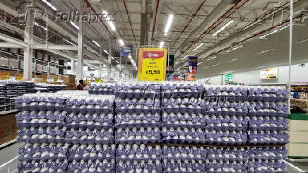 Produtos à venda em mercado atacadista em SP