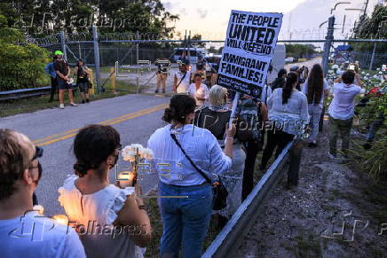 'Vigil for the Voiceless' at immigration detention facility