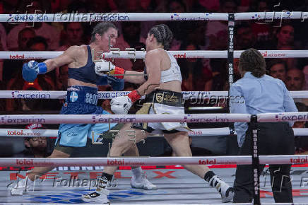 Pelea por los títulos supergallo femenino FIB y OMB, CMB:  Mercado - Scotney