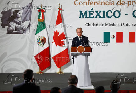Mexican President Claudia Sheinbaum and Canadian PM Mark Carney hold a press conference, in Mexico City