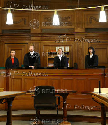 Trial against palliative care doctor on suspicion of 15 counts of murder