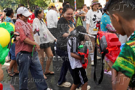 Revellers celebrate New Year Water Festival in Phnom Penh