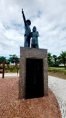Monumento em homenagem aos imigrantes japoneses