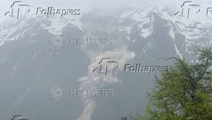 Glacier collapse buries Swiss village in mud and rocks