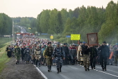 Orthodox Christians take part in annual Velikoretsky Cross procession