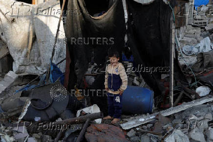 Aftermath of an Israeli strike on a house, in Khan Younis