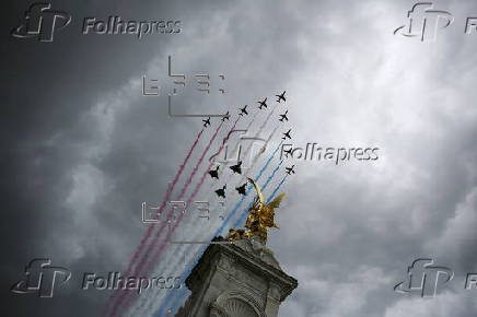 London procession to commemorate 80th anniversary of VE Day