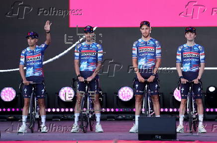 Giro d'Italia cycling tour - Teams Presentation