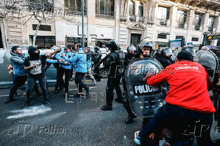 Jubilados argentinos se manifiestan en Buenos Aires
