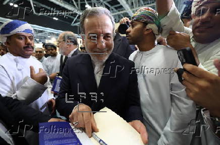 Iran's Foreign Minister launches his book in Muscat